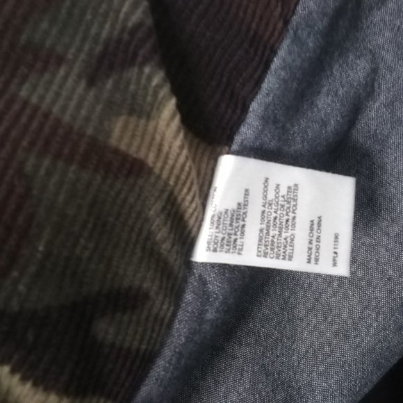 A weather proof jacket - Picture 6 of 9